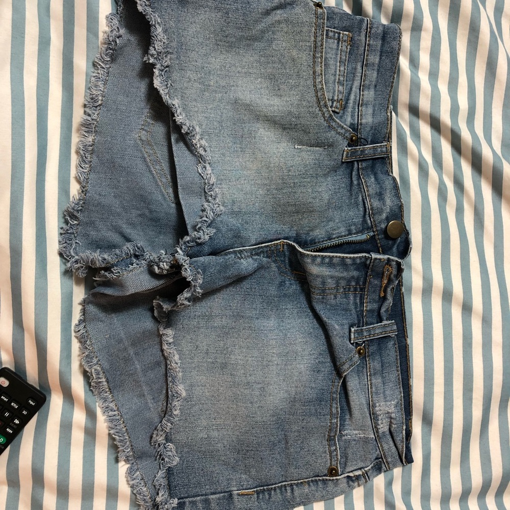 Forever 21 Jean shorts size 29